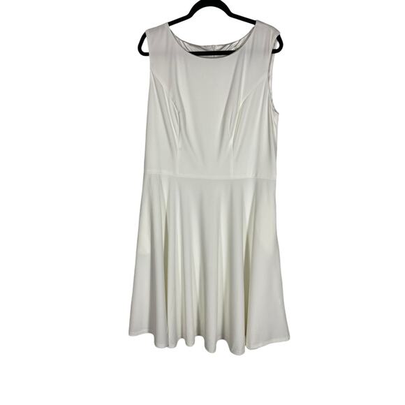 Women's Sleeveless Hanpciers Whit Summer Dress Size Medium - Picture 3 of 7